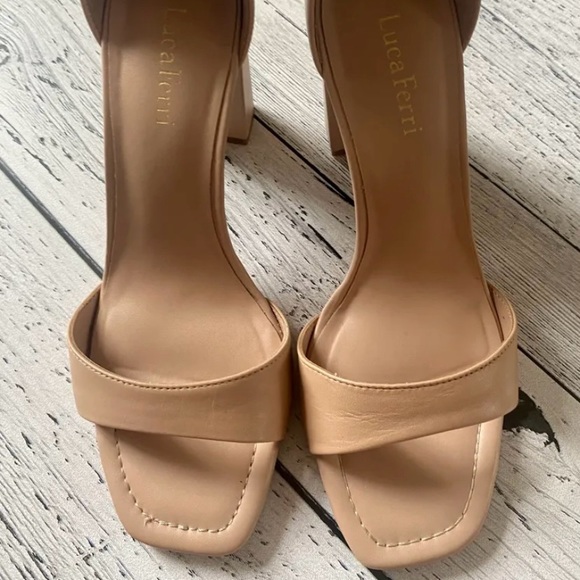 Like New! Luca Ferri Leather sandals •Size 6 - Picture 6 of 7